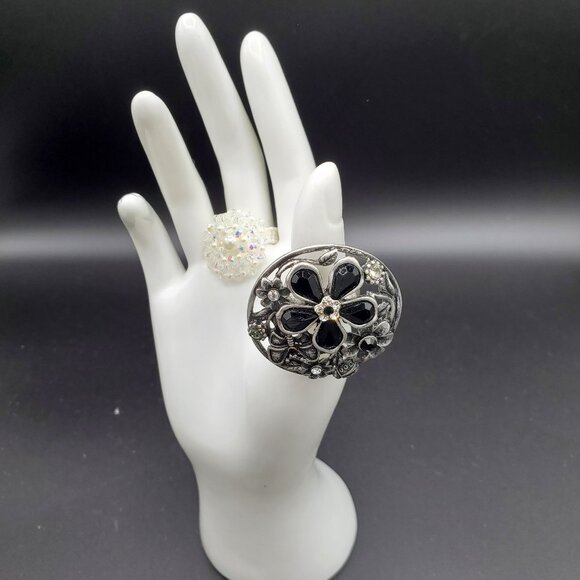 Set of 2 Stretchy Statement Rings - Picture 1 of 5